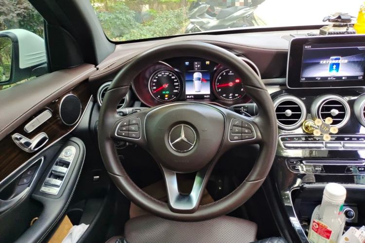 Used Mercedes-Benz GLC 2018 Facelifted GLC 260 4MATIC Dynamic Edition Steering Wheel