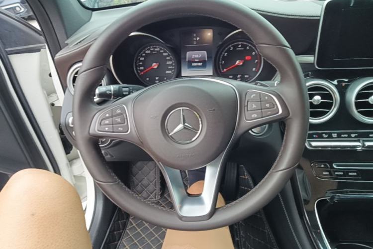 Used Mercedes-Benz GLC 2018 Facelift GLC 200 4MATIC Steering Wheel