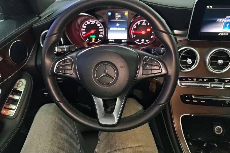 Used Mercedes-Benz GLC 2018 GLC 300 4MATIC Sport Edition Steering Wheel