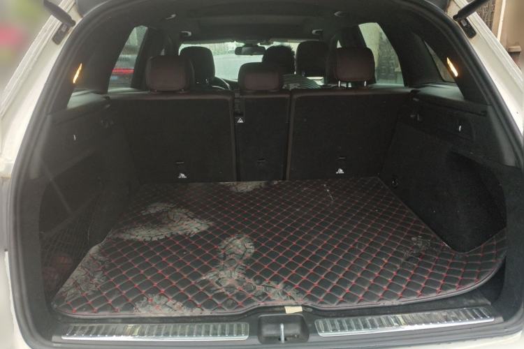 Used Mercedes-Benz GLC 2018 Facelift GLC 200 4MATIC Trunk