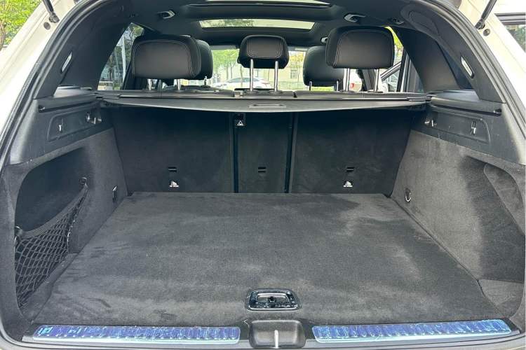 Used Mercedes-Benz GLC 2018 GLC 260 4MATIC Dynamic Edition Trunk