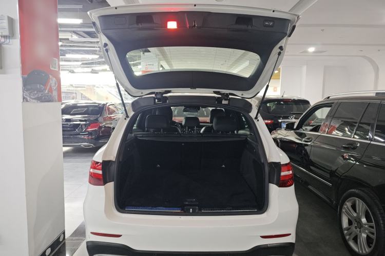Used Mercedes-Benz GLC 2018 GLC 300 4MATIC Sport Edition Trunk