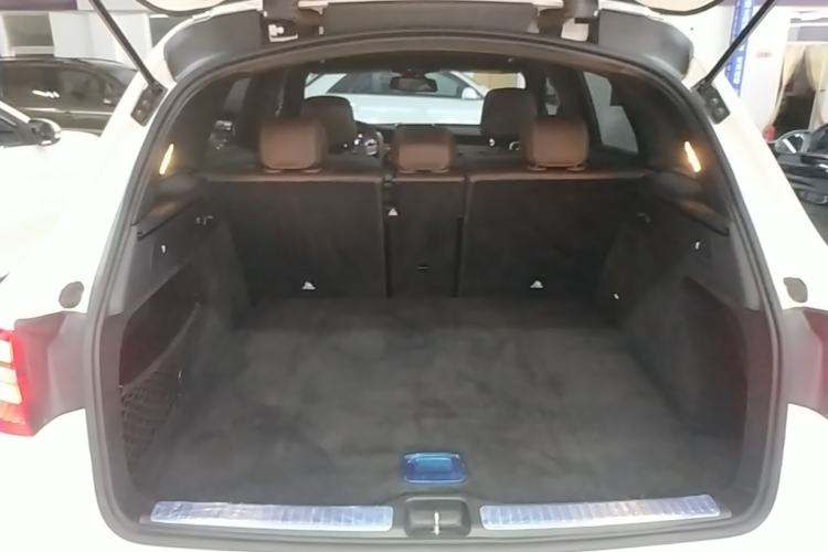 Used Mercedes-Benz GLC 2018 GLC 200 4MATIC Trunk
