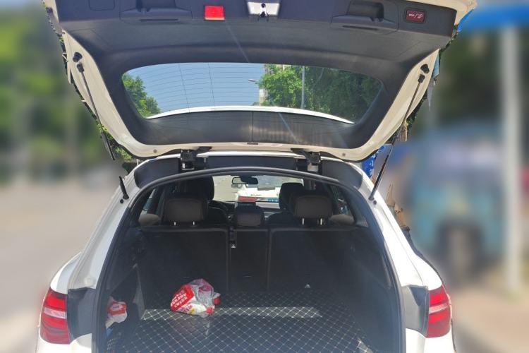 Used Mercedes-Benz GLC 2018 GLC 260 4MATIC Dynamic Edition Trunk