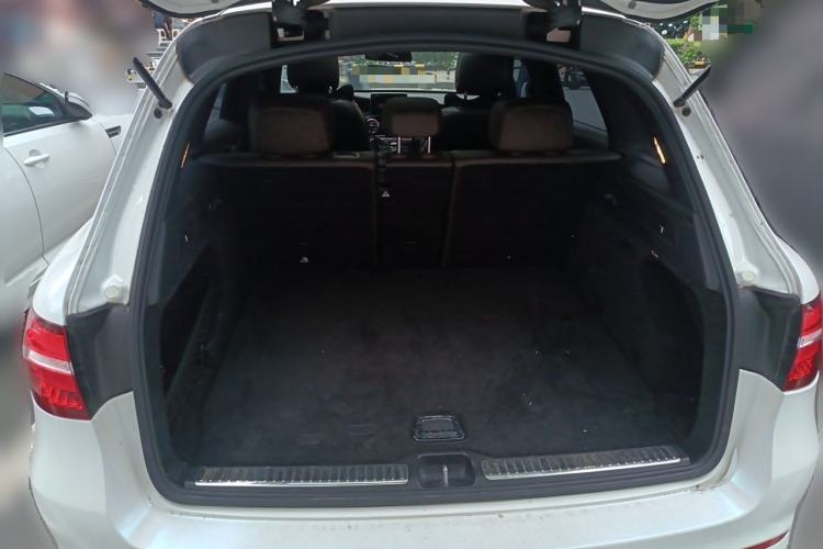 Used Mercedes-Benz GLC 2018 Facelift GLC 260 4MATIC Luxury Edition Trunk