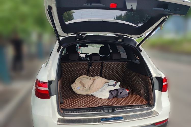 Used Mercedes-Benz GLC 2018 Facelift GLC 200 4MATIC Trunk
