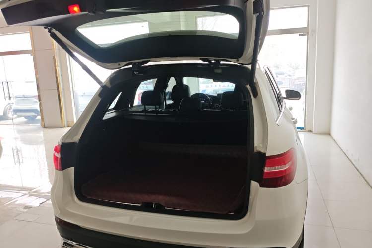 Used Mercedes-Benz GLC 2018 GLC 200 4MATIC Trunk