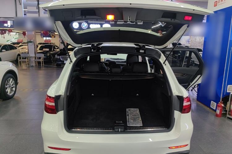 Used Mercedes-Benz GLC 2018 GLC 260 4MATIC Dynamic Edition Trunk