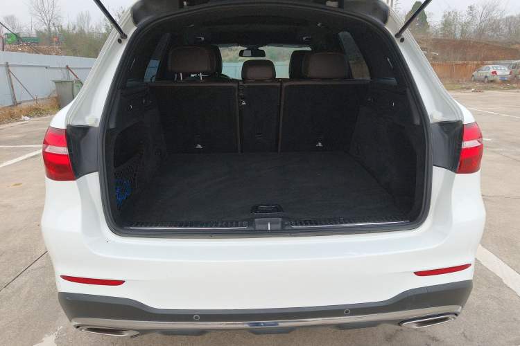 Used Mercedes-Benz GLC 2018 Facelifted GLC 260 4MATIC Dynamic Edition Trunk