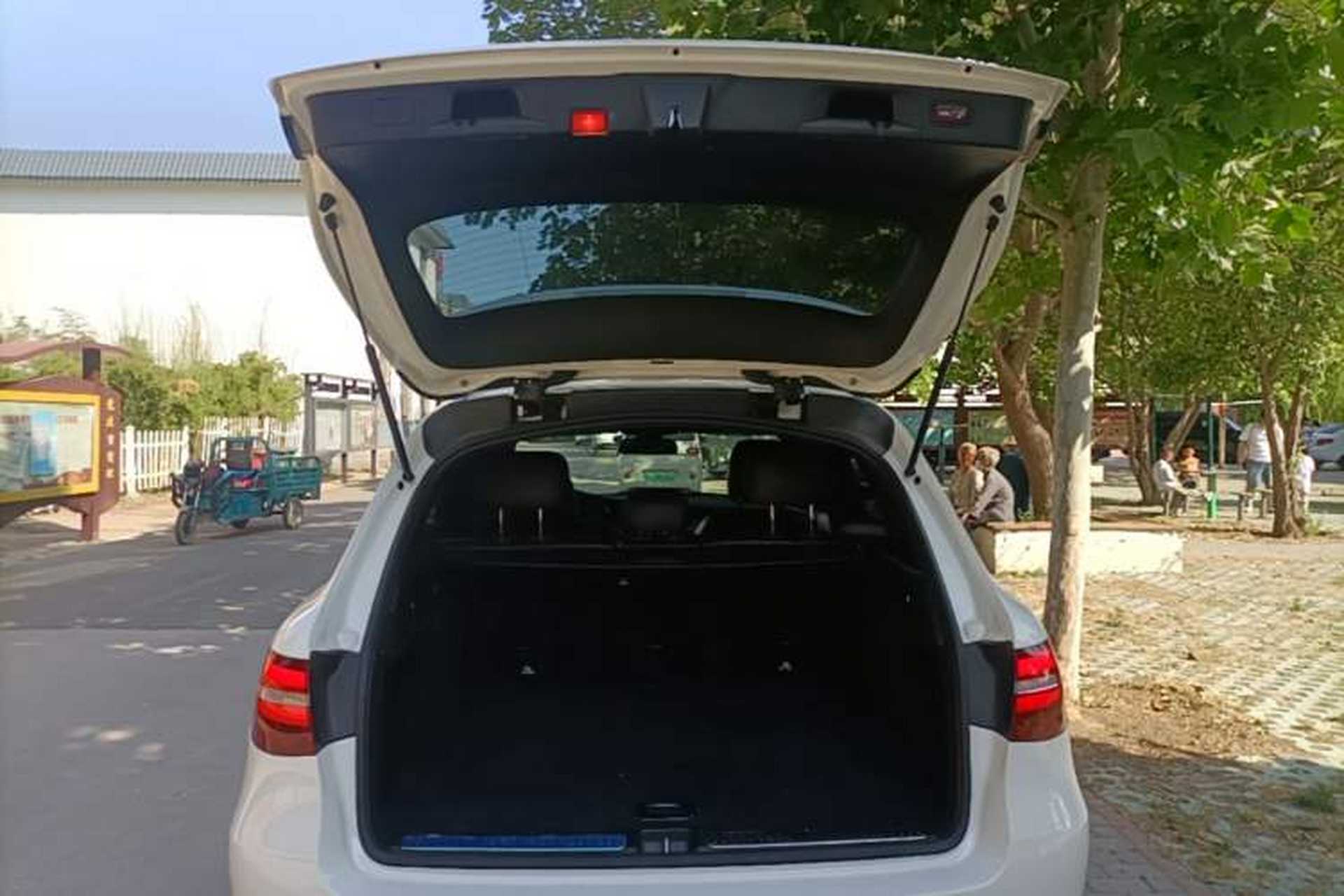 Used Mercedes-Benz GLC 2018 Facelifted GLC 260 4MATIC Dynamic Edition Trunk