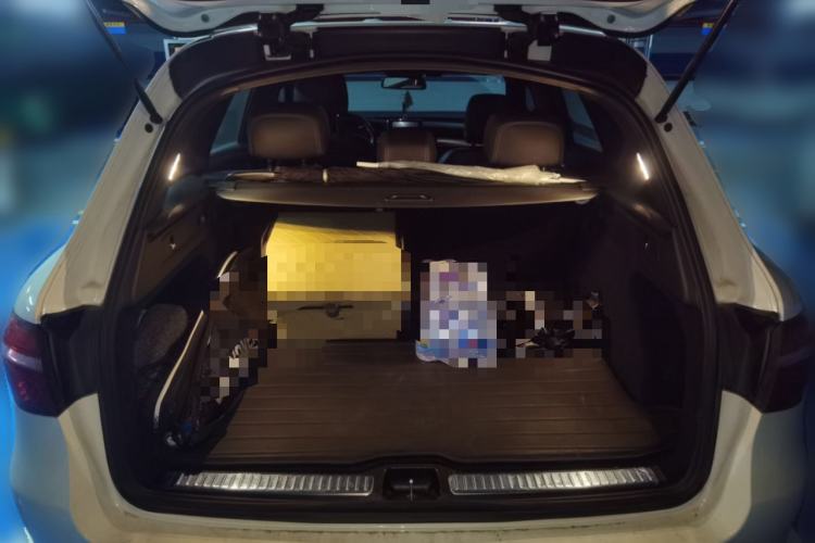 Used Mercedes-Benz GLC 2018 Refreshed GLC 300 4MATIC Dynamic Edition Trunk