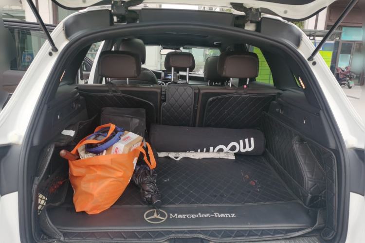 Used Mercedes-Benz GLC 2018 GLC 260 4MATIC Luxury Model Trunk