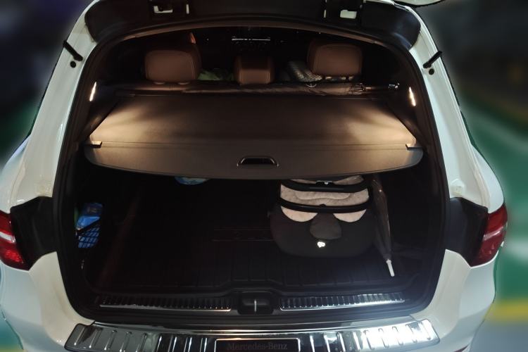 Used Mercedes-Benz GLC 2018 GLC 260 4MATIC Luxury Model Trunk