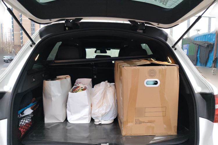 Used Mercedes-Benz GLC 2018 Facelift GLC 260 4MATIC Luxury Edition Trunk