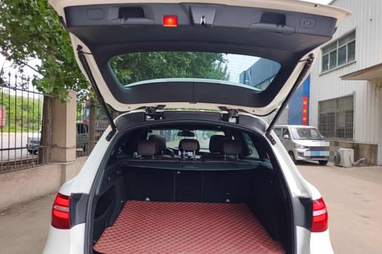 Used Mercedes-Benz GLC 2018 GLC 200 4MATIC Trunk