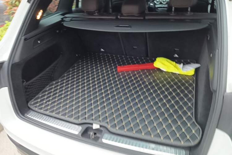 Used Mercedes-Benz GLC 2018 Facelift GLC 200 4MATIC Trunk
