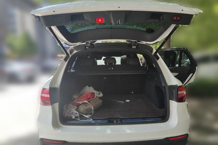 Used Mercedes-Benz GLC 2018 Facelift GLC 200 4MATIC Trunk