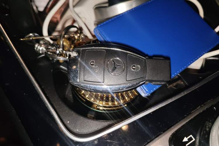 Used Mercedes-Benz GLC 2018 Facelift GLC 200 4MATIC Vehicle Key