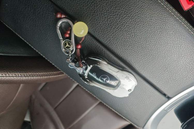 Used Mercedes-Benz GLC 2018 Facelift GLC 200 4MATIC Vehicle Key