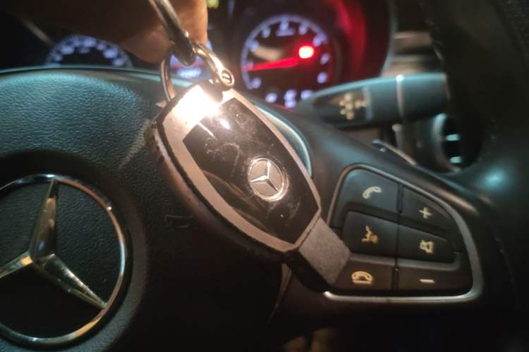 Used Mercedes-Benz GLC 2018 Facelifted GLC 260 4MATIC Dynamic Edition Vehicle Key