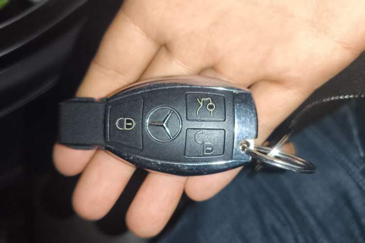 Used Mercedes-Benz GLC 2018 GLC 260 4MATIC Luxury Model Vehicle Key