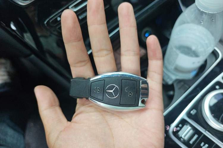 Used Mercedes-Benz GLC 2018 Facelift GLC 200 4MATIC Vehicle Key