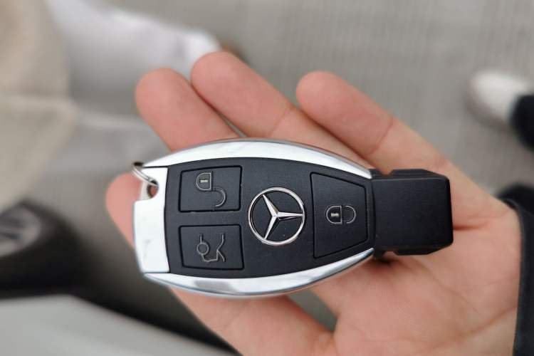 Used Mercedes-Benz GLC 2018 Facelifted GLC 260 4MATIC Dynamic Edition Vehicle Key