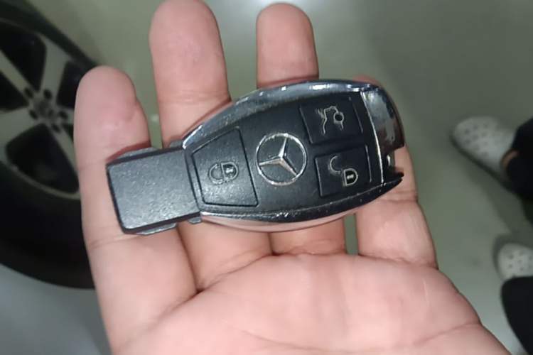 Used Mercedes-Benz GLC 2018 Facelift GLC 260 4MATIC Luxury Edition Vehicle Key
