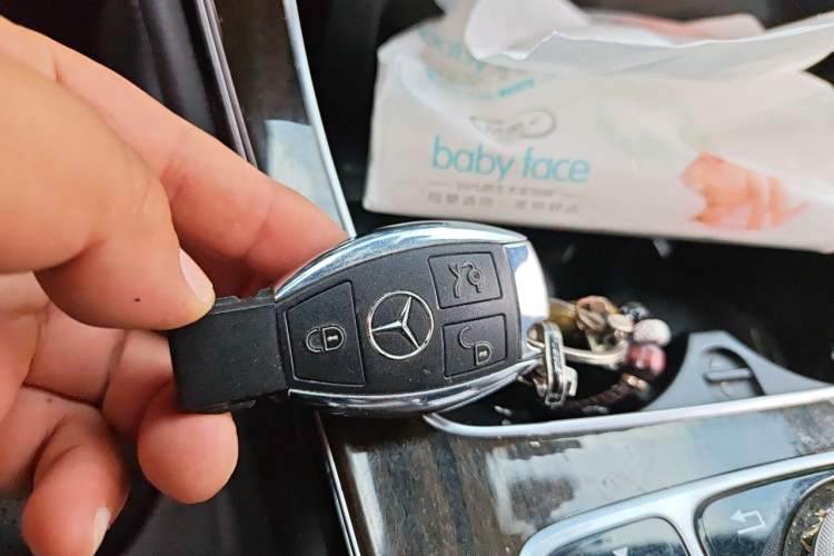 Used Mercedes-Benz GLC 2018 Facelift GLC 260 4MATIC Luxury Edition Vehicle Key