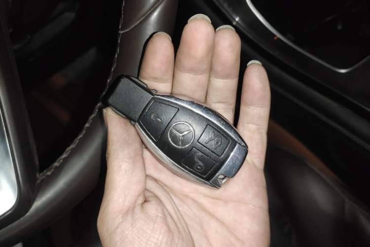 Used Mercedes-Benz GLC 2018 Facelift GLC 260 4MATIC Luxury Edition Vehicle Key
