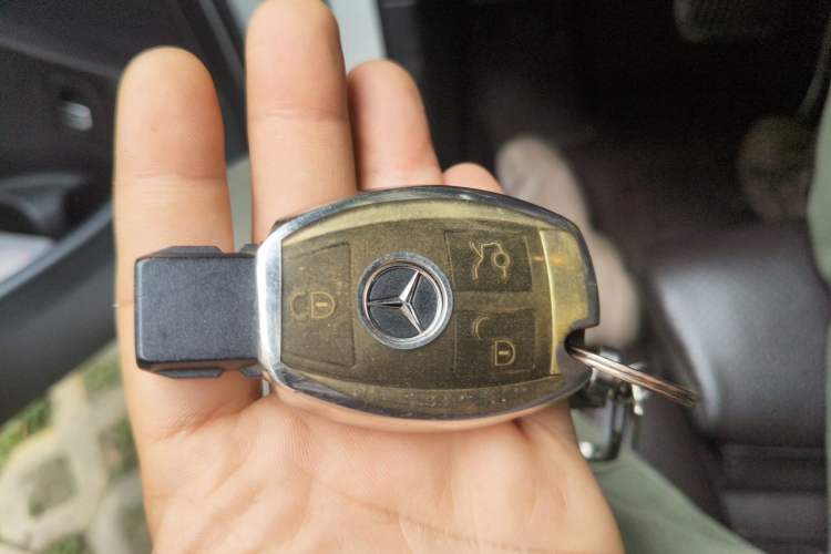 Used Mercedes-Benz GLC 2018 Facelift GLC 260 4MATIC Luxury Edition Vehicle Key