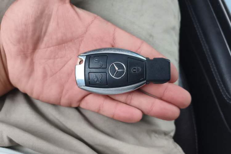 Used Mercedes-Benz GLC 2018 GLC 260 4MATIC Luxury Model Vehicle Key