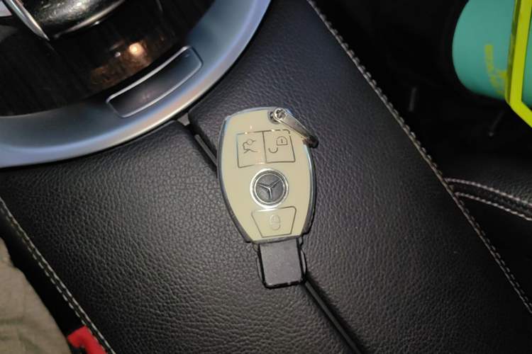 Used Mercedes-Benz GLC 2018 GLC 260 4MATIC Dynamic Edition Vehicle Key
