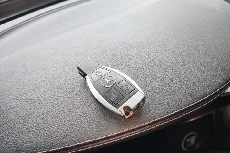 Used Mercedes-Benz GLC 2018 GLC 260 4MATIC Luxury Model Vehicle Key