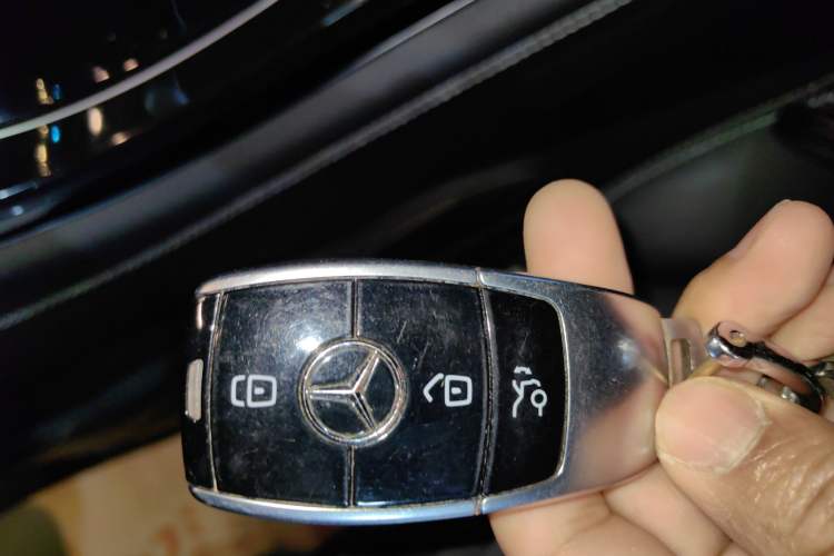 Used Mercedes-Benz GLC 2018 GLC 260 4MATIC Dynamic Edition Vehicle Key