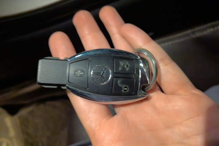 Used Mercedes-Benz GLC 2018 GLC 300 4MATIC Sport Edition Vehicle Key