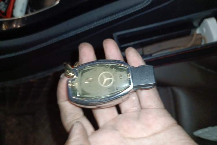 Used Mercedes-Benz GLC 2018 Facelift GLC 200 4MATIC Vehicle Key