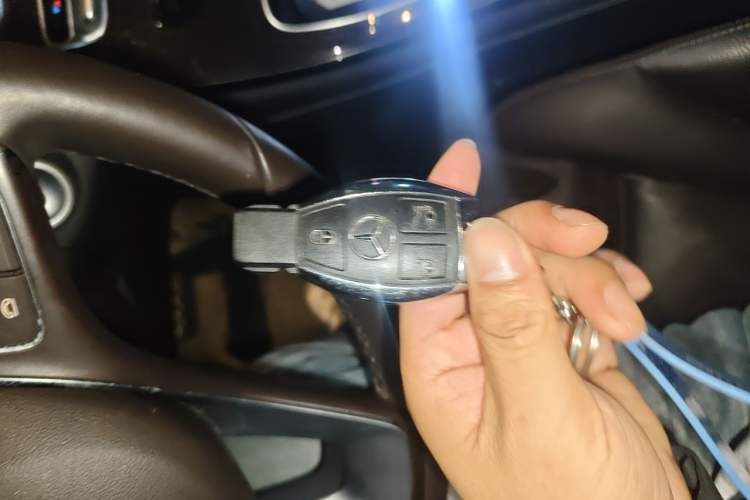 Used Mercedes-Benz GLC 2018 GLC 260 4MATIC Luxury Model Vehicle Key