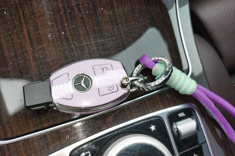 Used Mercedes-Benz GLC 2018 Facelifted GLC 260 4MATIC Dynamic Edition Vehicle Key