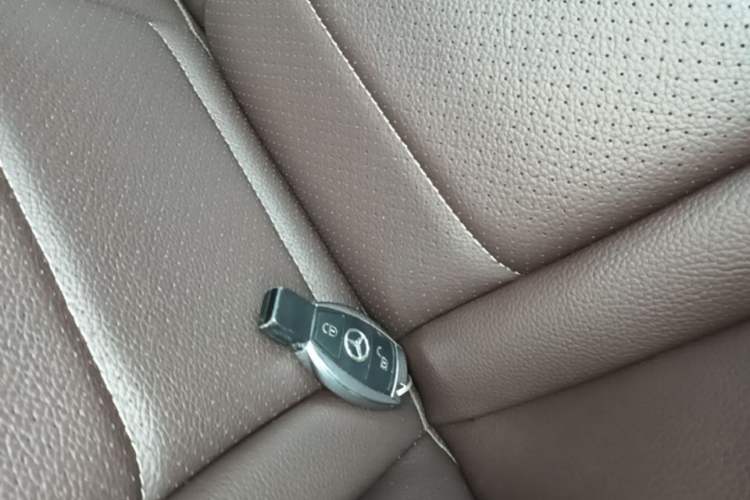 Used Mercedes-Benz GLC 2018 Facelift GLC 200 4MATIC Vehicle Key