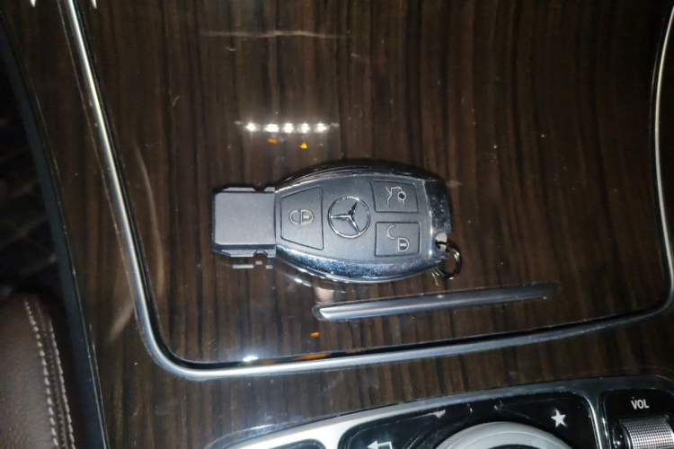 Used Mercedes-Benz GLC 2018 GLC 260 4MATIC Luxury Model Vehicle Key