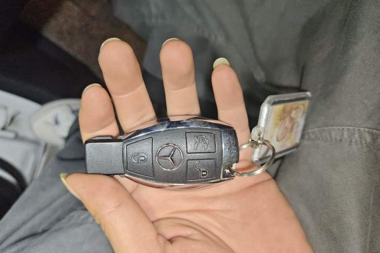 Used Mercedes-Benz GLC 2018 Facelifted GLC 260 4MATIC Dynamic Edition Vehicle Key