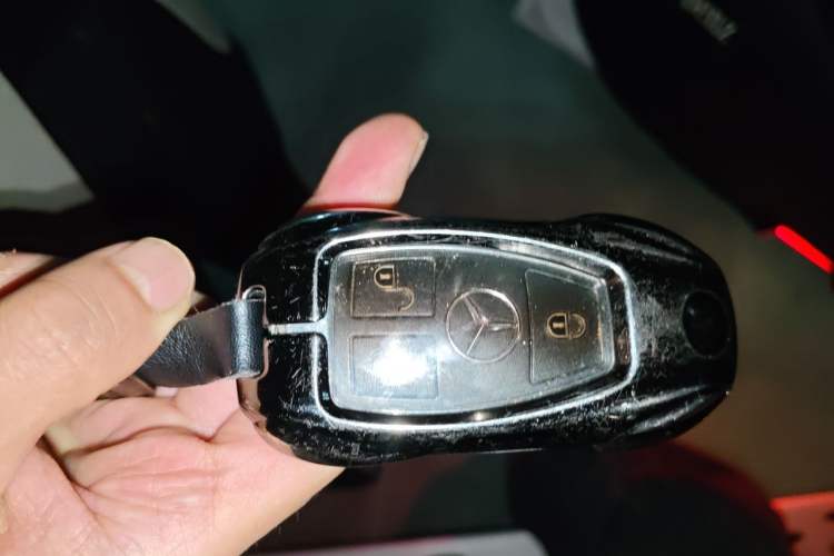 Used Mercedes-Benz GLC 2018 Facelifted GLC 260 4MATIC Dynamic Edition Vehicle Key