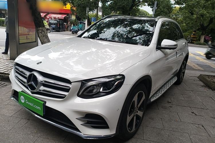 Used Mercedes-Benz GLC 2018 GLC 260 4MATIC Luxury Model Guazi used car, China used car export, Used car for sale, Used Mercedes-Benz cars, Cheapest cars for sale