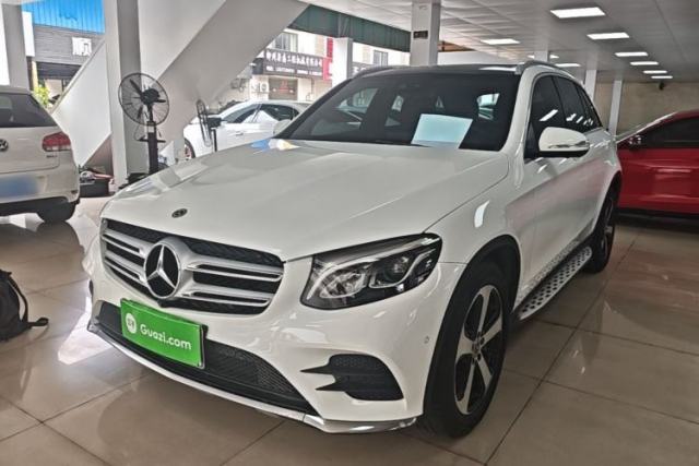 Używany Mercedes-Benz GLC 2018 Facelift GLC 260 4MATIC Luxury Edition