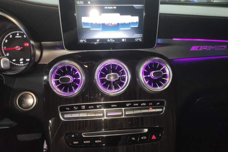 Used Mercedes-Benz GLC 2019 GLC 260 L 4MATIC Luxury Model Audio And AC Panel