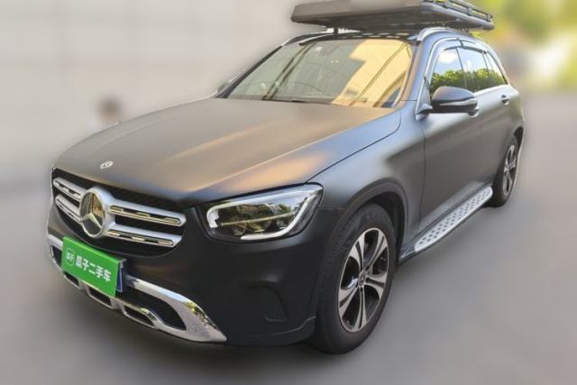 Ojetý Mercedes-Benz GLC Mercedes-Benz GLC260 2.0-liter, 5 seats, with sunroof