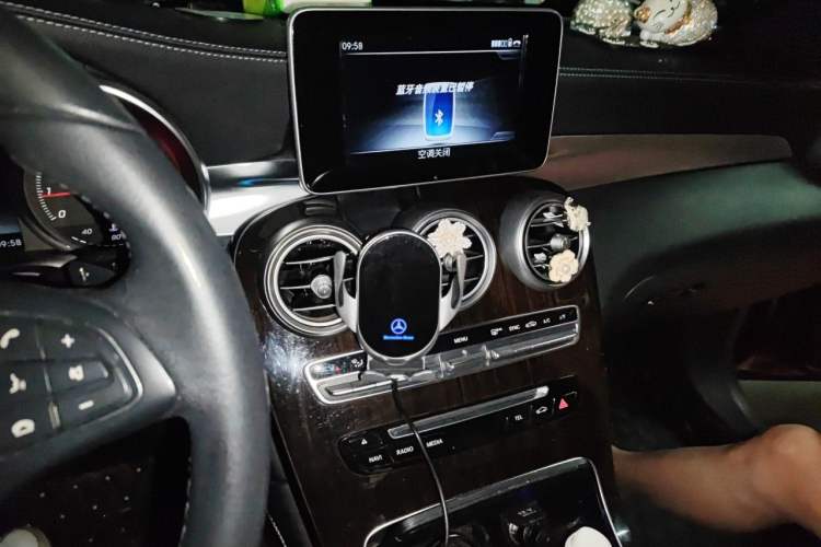 Used Mercedes-Benz GLC 2019 GLC 260 L 4MATIC Dynamic Model Audio And AC Panel
