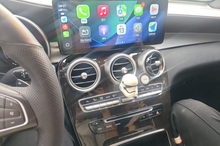 Used Mercedes-Benz GLC 2019 Facelift GLC 260 L 4MATIC Luxury Model Audio And AC Panel