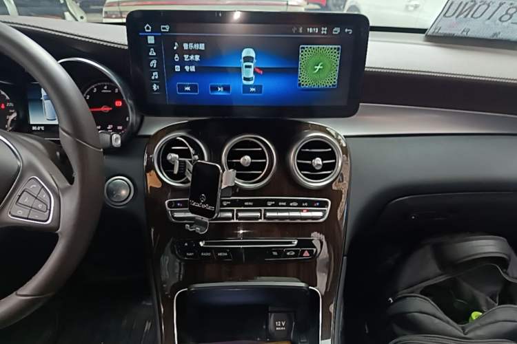 Used Mercedes-Benz GLC 2019 GLC 260 L 4MATIC Dynamic Model Audio And AC Panel